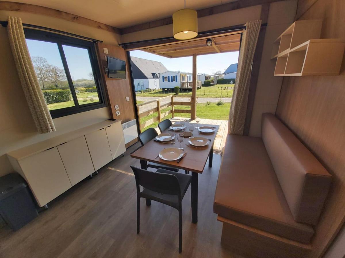 Camping Sainte Mère Eglise Esterno foto