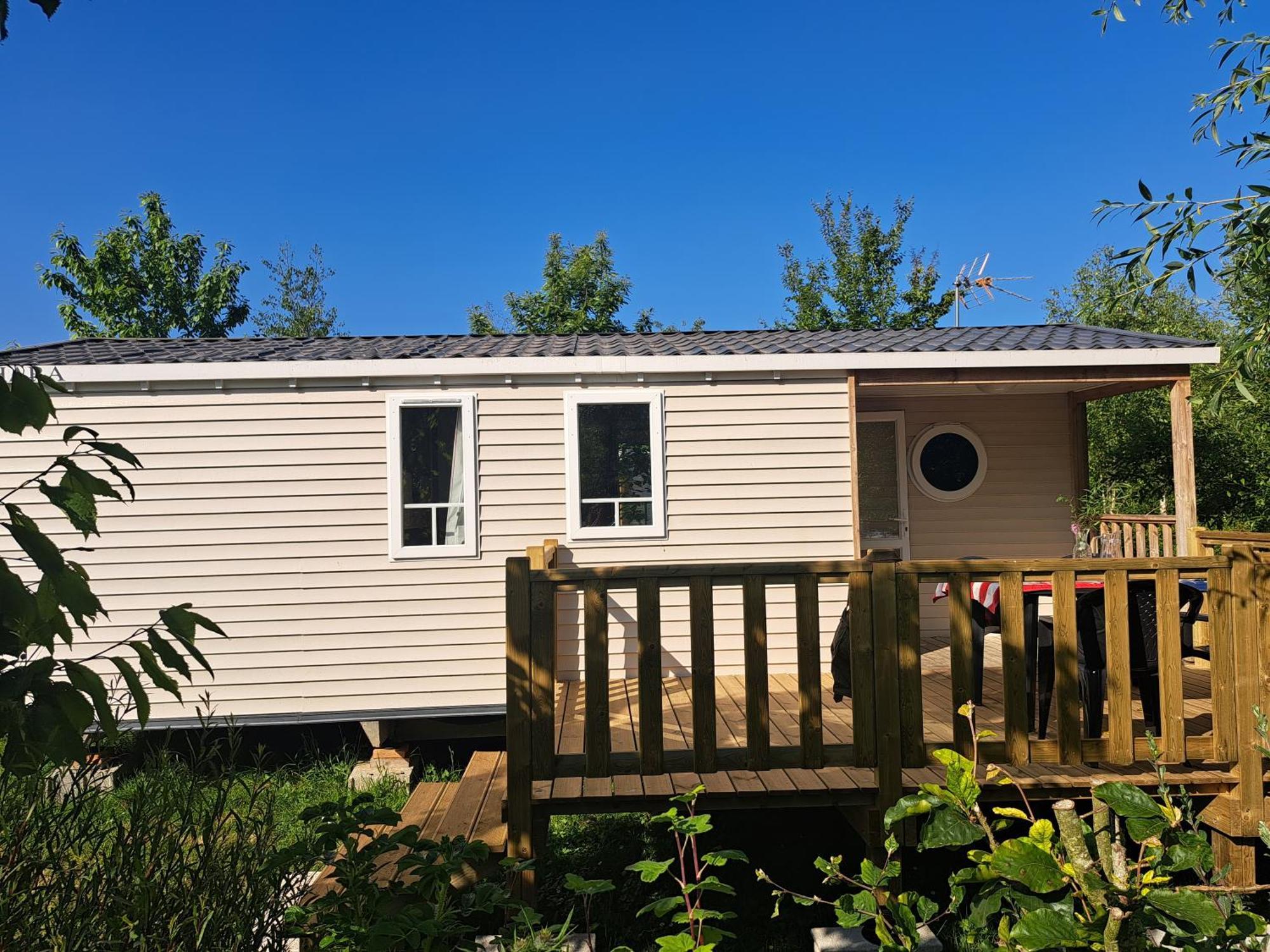 Camping Sainte Mère Eglise Esterno foto