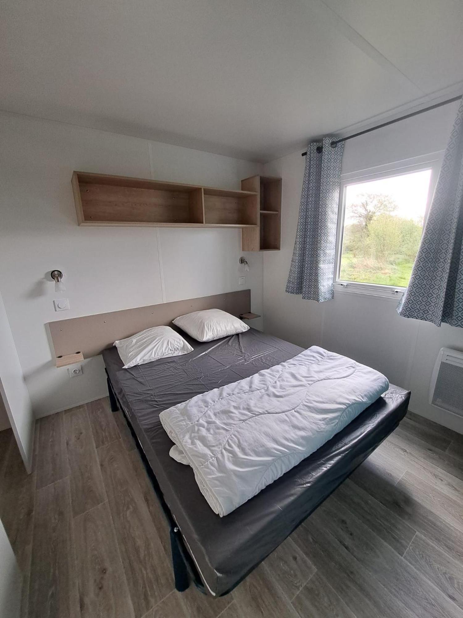 Camping Sainte Mère Eglise Esterno foto