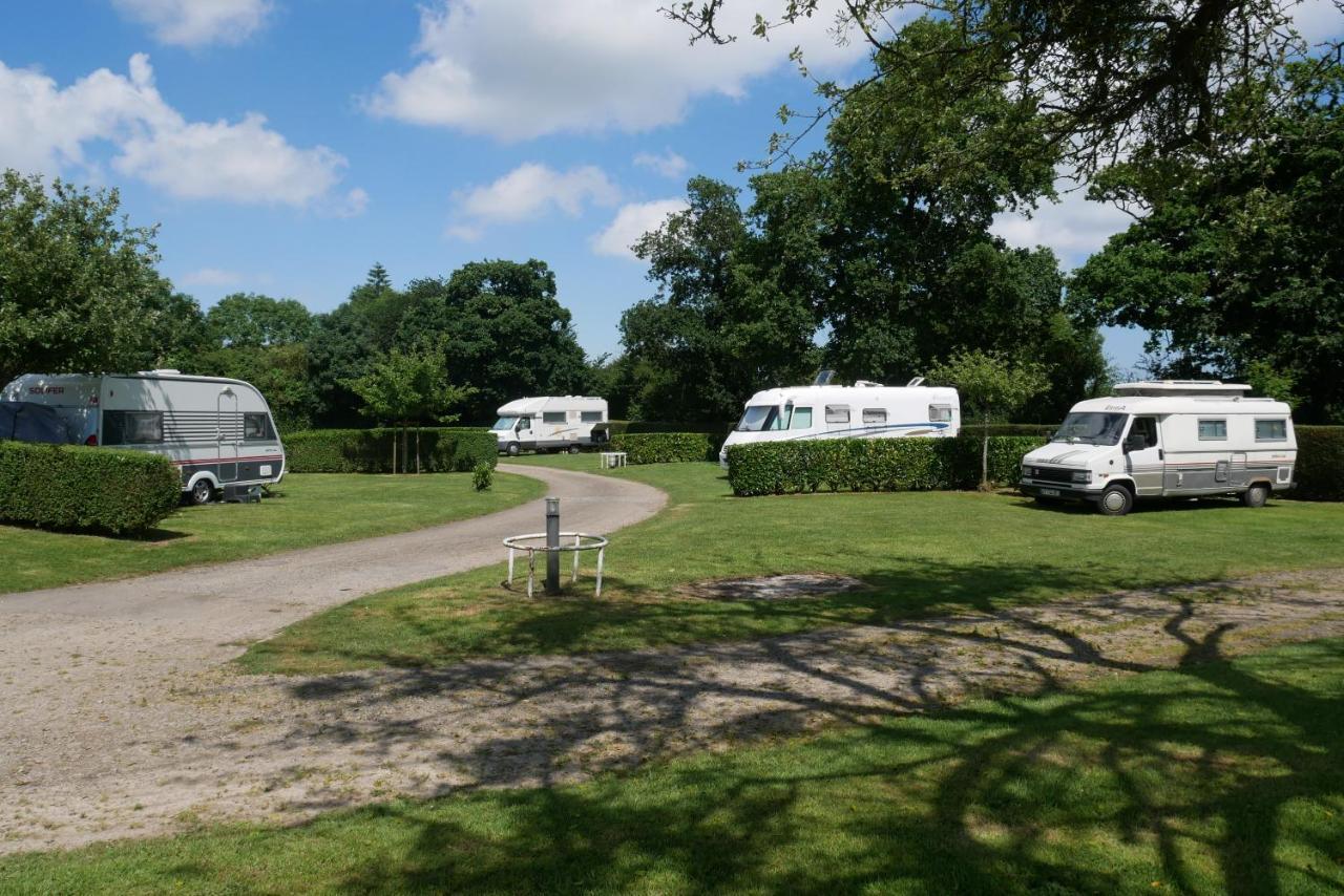 Camping Sainte Mère Eglise Esterno foto