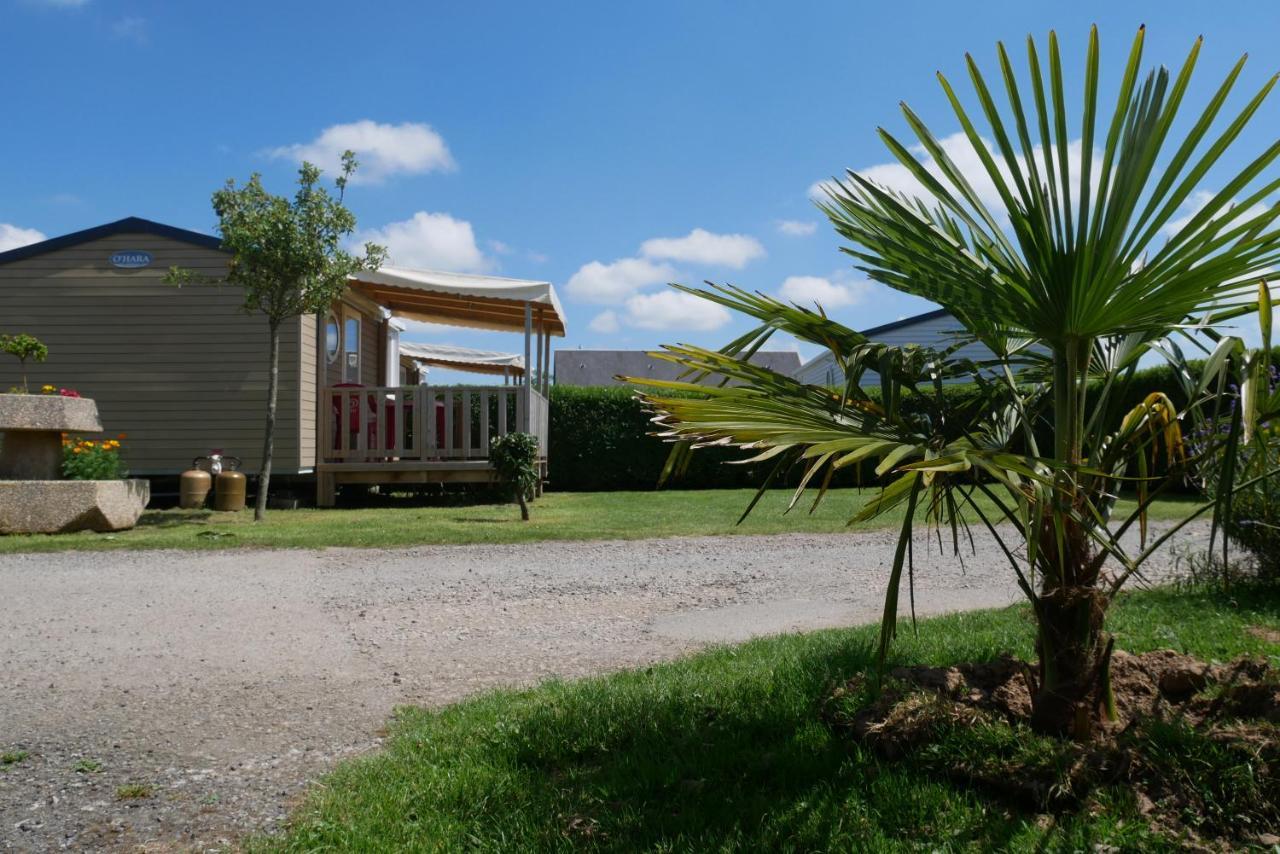Camping Sainte Mère Eglise Esterno foto