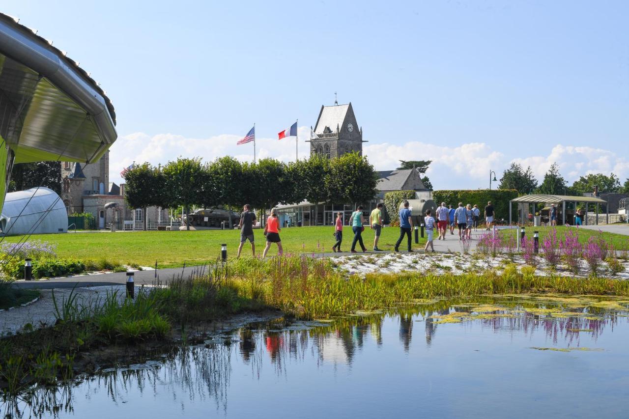 Camping Sainte Mère Eglise Esterno foto